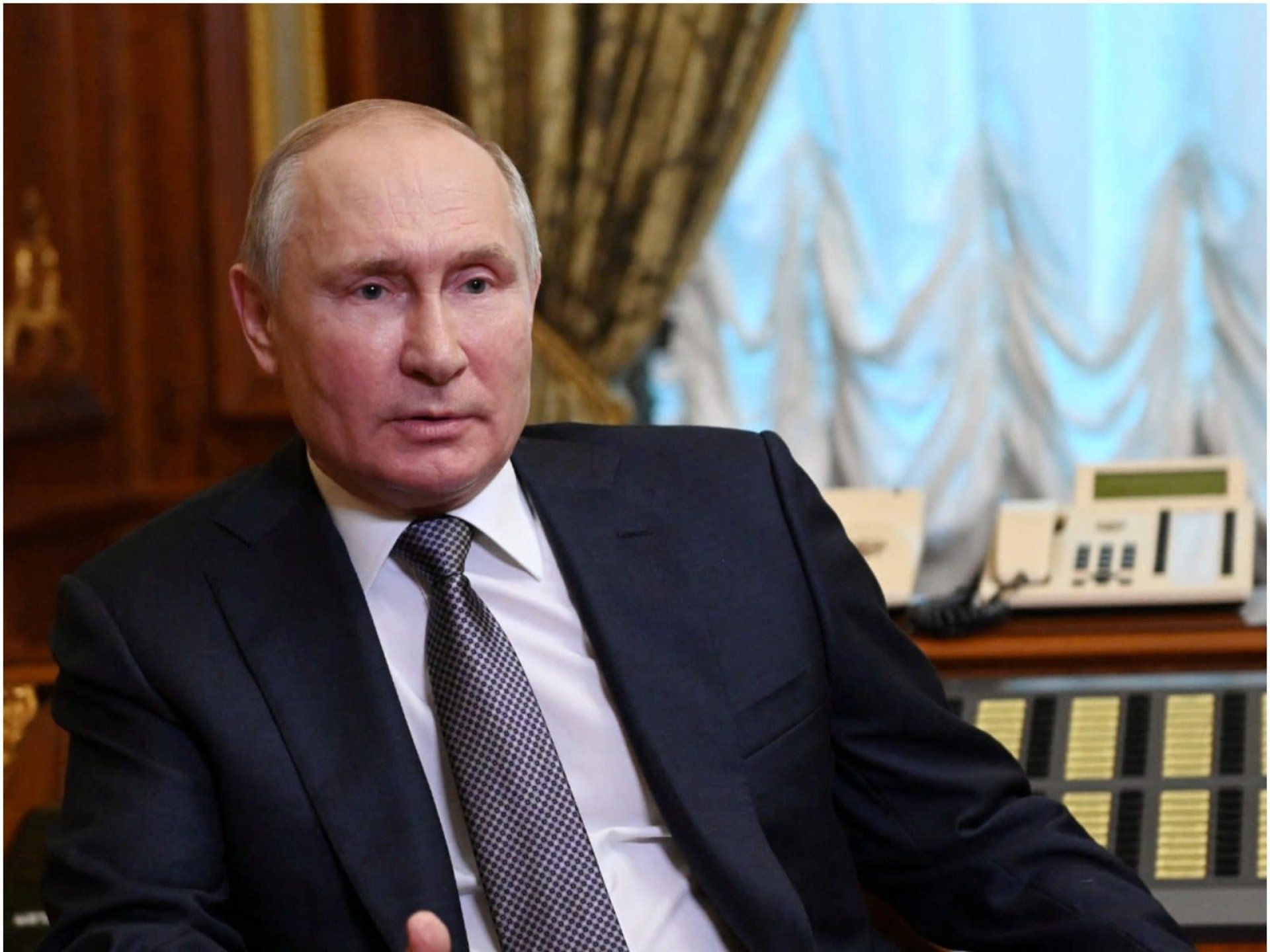 Руски политолог издаде нов детайл от кортежа на Путин, вече го охранява и...