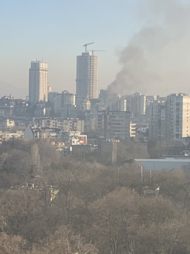 Огнен ужас в София, линейки хвърчат към "Лозенец" ВИДЕО