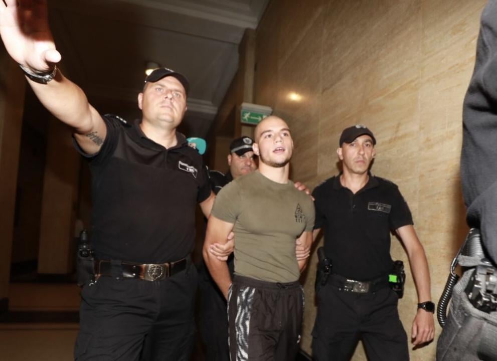 Наглост: Прокурорският син от Перник се заканвал и на надзиратели в затвора