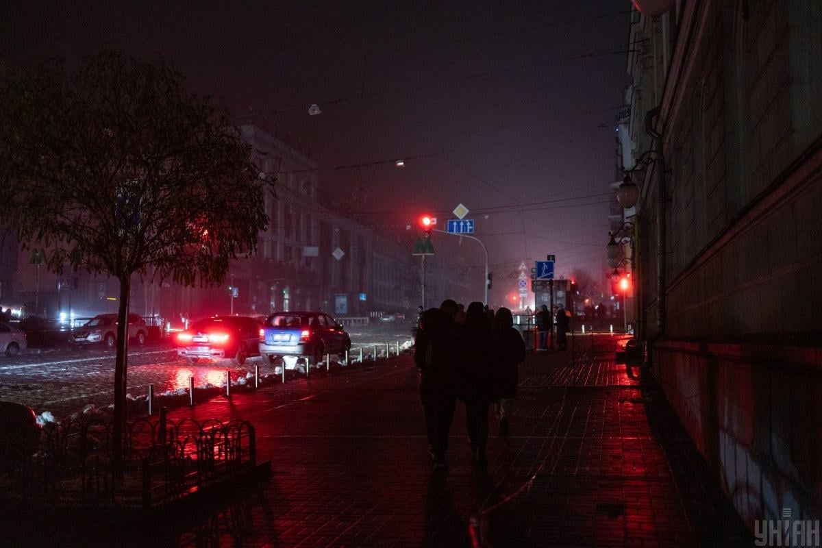 Сутрешна сводка: Sky News показа потресаващи СНИМКИ на Киев преди и след ракетните удари, зрелищна атака със запалителни боеприпаси в Донбас ВИДЕО