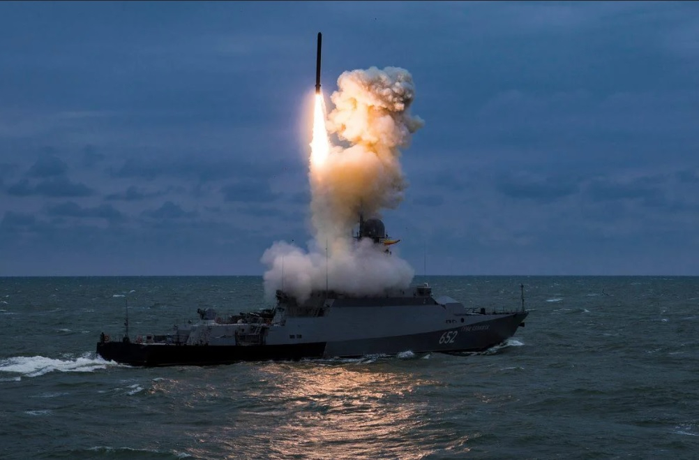 Сутрешна сводка: Залп от 90 ракети - ВМС на Украйна алармират за руски армади с Калибри, в САЩ заговориха за обрат във войната след тези думи на Путин