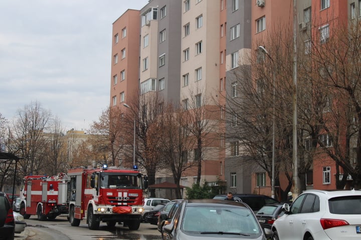 Паника заради огнен ад в Благоевград ВИДЕО 