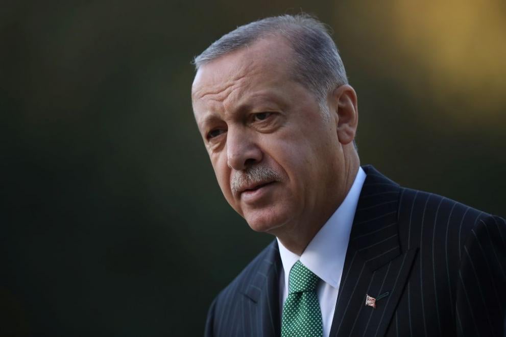 Месеци преди изборите в Турция: Ердоган премахна изискването за възраст за пенсиониране