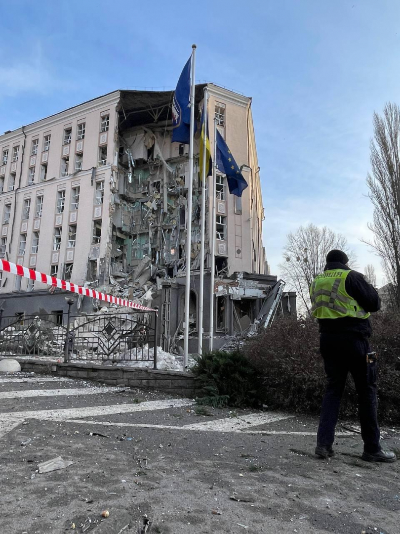 Мощни експлозии разтърсиха Киев, сирени вият в цяла Украйна ВИДЕО 