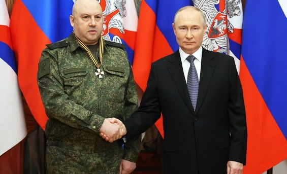 Генерал Армагедон с голям подарък от Путин за ЧНГ