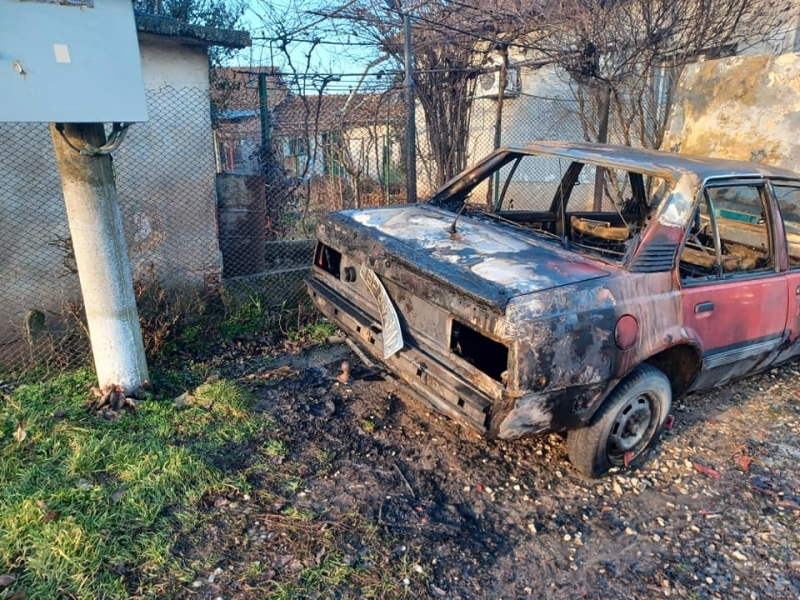 Полицаят от Галиче с подпалената кола смълча мрежата с тези думи и разкритие СНИМКИ