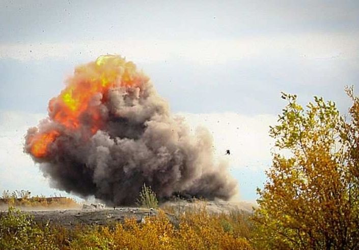 ВИДЕО от войната: Руски части обстрелват украински бойци край Лисичанск 
