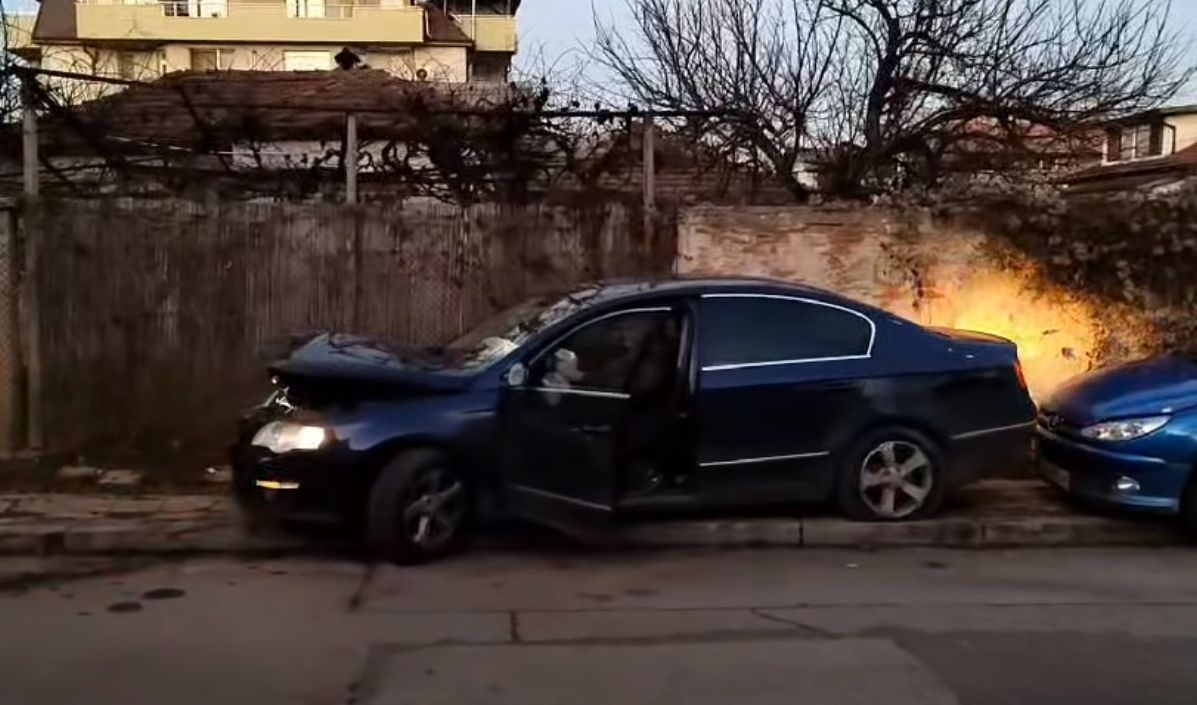Скандално: Неадекватният шофьор, трошил коли в София, се оказа... 