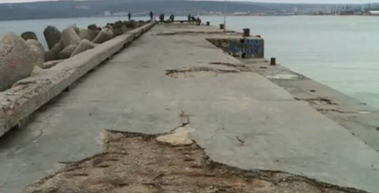 Бедствено положение по крайбрежието на Варна