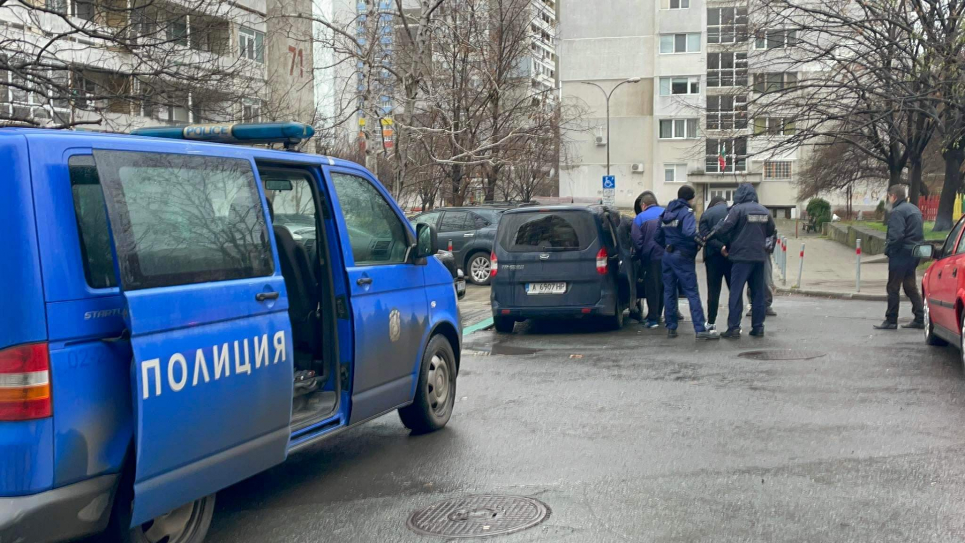 В Бургас почерня от полиция, ето какво се случва СНИМКИ 