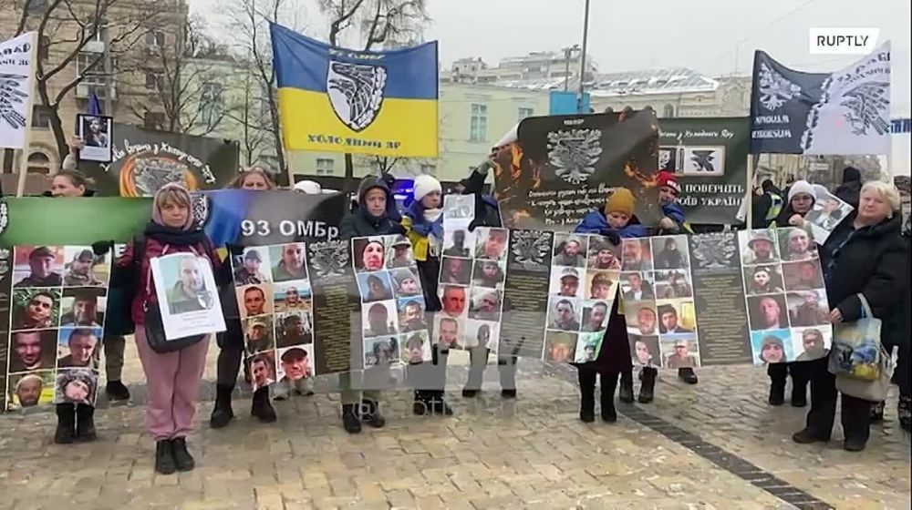 ВИДЕО от войната: "Маршът на вдовиците" се проведе в Киев