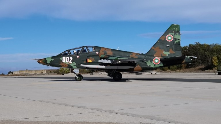Бивш началник на отбраната разкри как може български самолети да са се озовали в Украйна