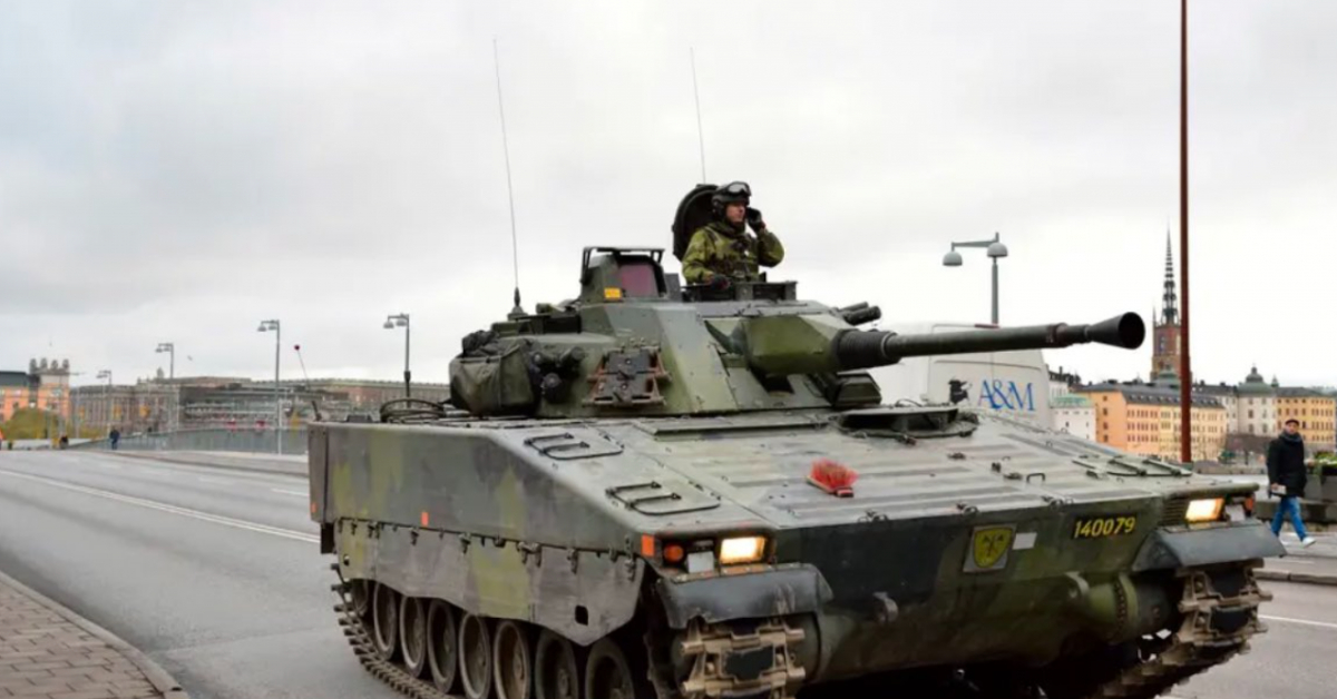 Швеция изпраща на Украйна бойни машини за пехотата и артилерийски системи Archer ВИДЕО