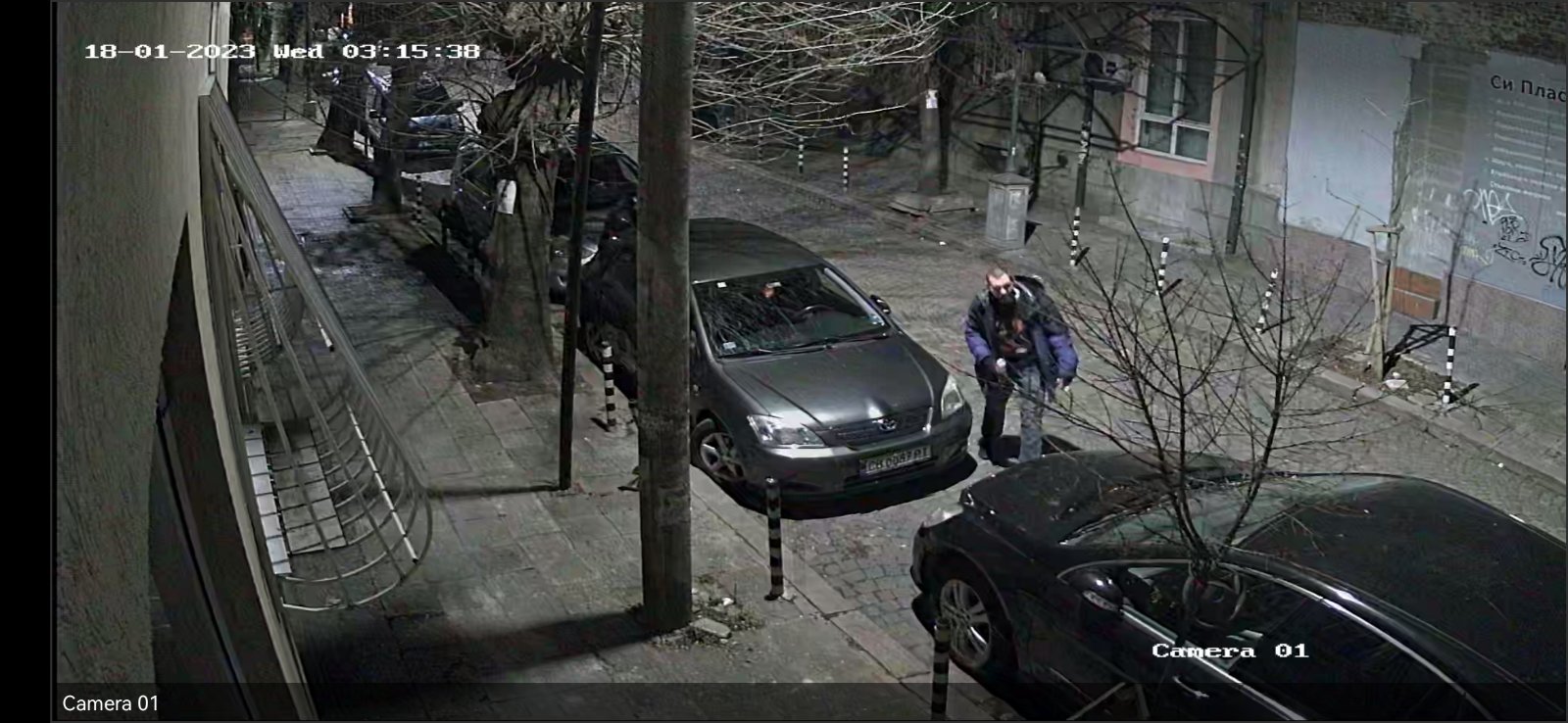 Жителите на столичен квартал пропищяха заради двама мъже, подозират страшна крими схема СНИМКИ
