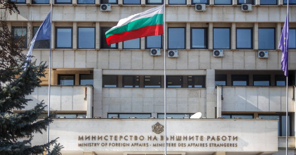 България извика за консултации посланика си в Северна Македония
