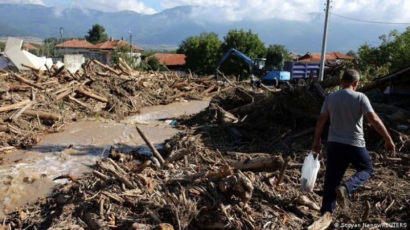 Трагедия: 8 възрастни хора починали от мъка след потопа в Карловско!