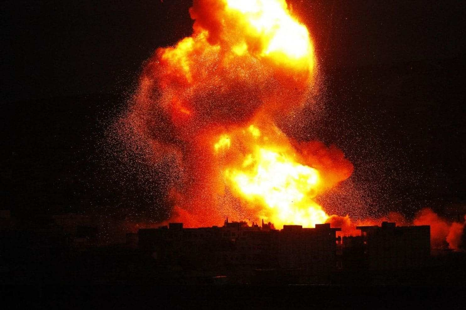 ВИДЕО от войната: Мощни експлозии в Запорожие и Кривой Рог 