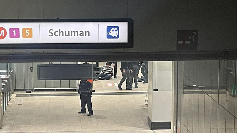 Кървав терор в сърцето на Брюксел, хора бягат панически от метрото СНИМКИ 