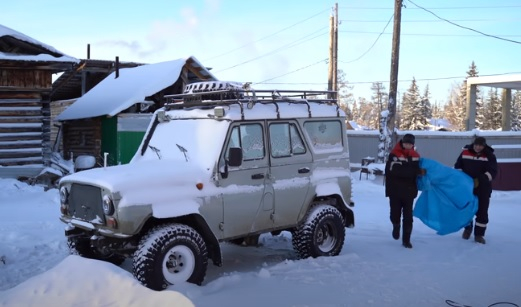 Вижте как се кара кола в Сибир при минус 50 градуса ВИДЕО