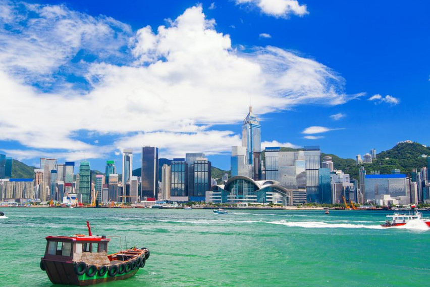 Хонконг предлага 500 000 безплатни самолетни билета на туристи от цял ​​свят