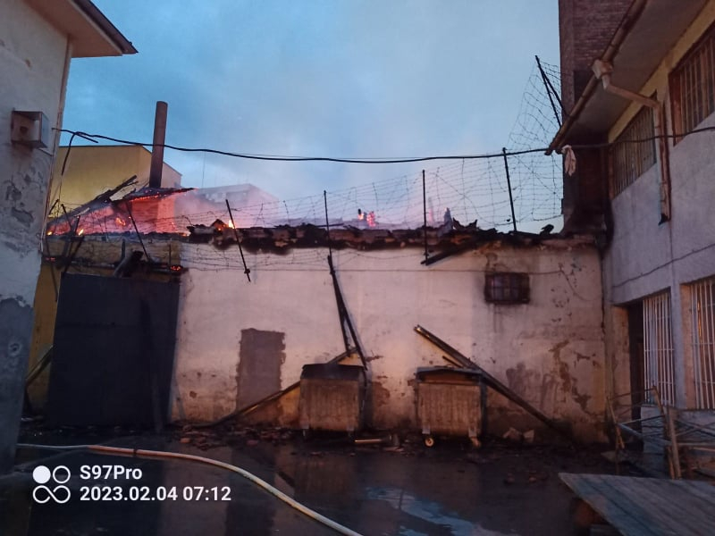 ЕКСКЛУЗИВНО: Смразяващи подробности за огнения ад в затвора в Пловдив СНИМКИ