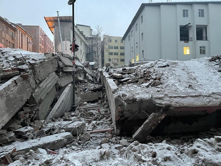 Българин е изчезнал в Турция след чудовищното земетресение
