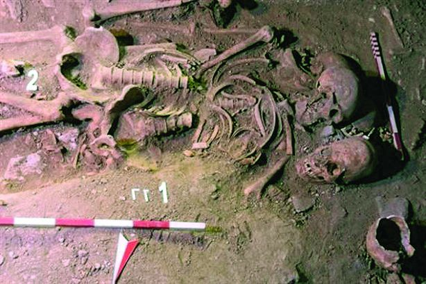 Археолози с нови разкрития за мистериозния женски череп, открит в Стара Загора 