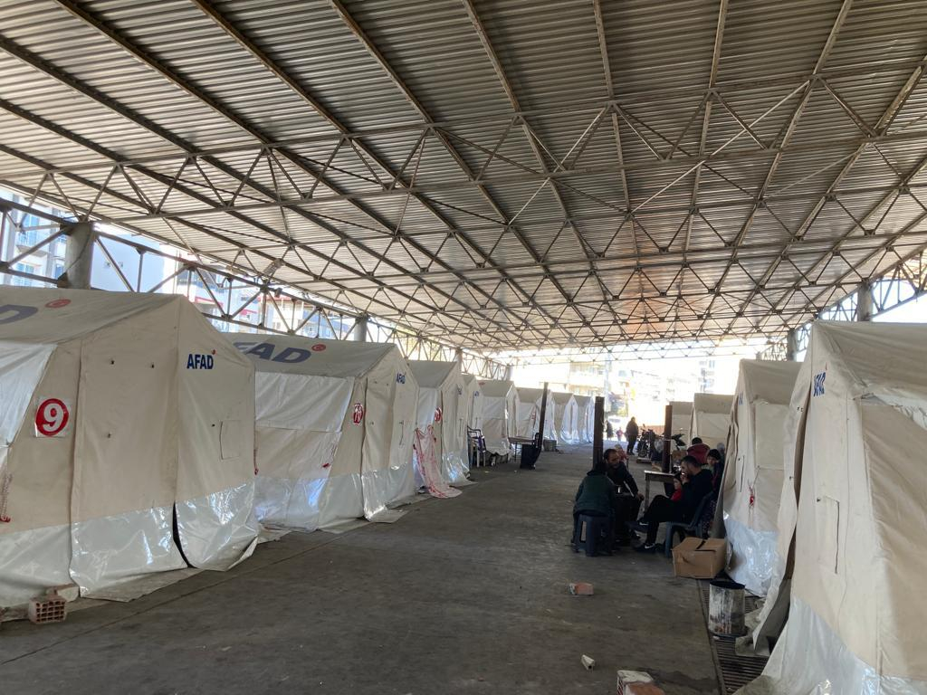 ДПС осигури 650 палатки и 5 000 походни легла за бедстващите хора в Турция