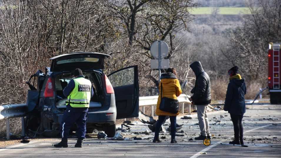 Първи подробности за касапницата с 4 трупа край Варна, три от жертвите са униформени СНИМКИ 18+