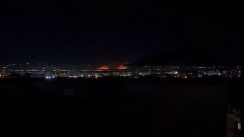 Извънредно в БЛИЦ! Огромен пожар бушува край София СНИМКИ