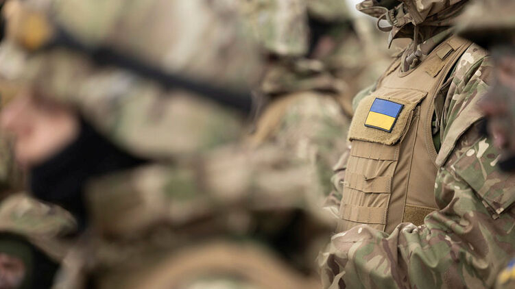 Киев оряза заплащането на военните, армейците негодуват 
