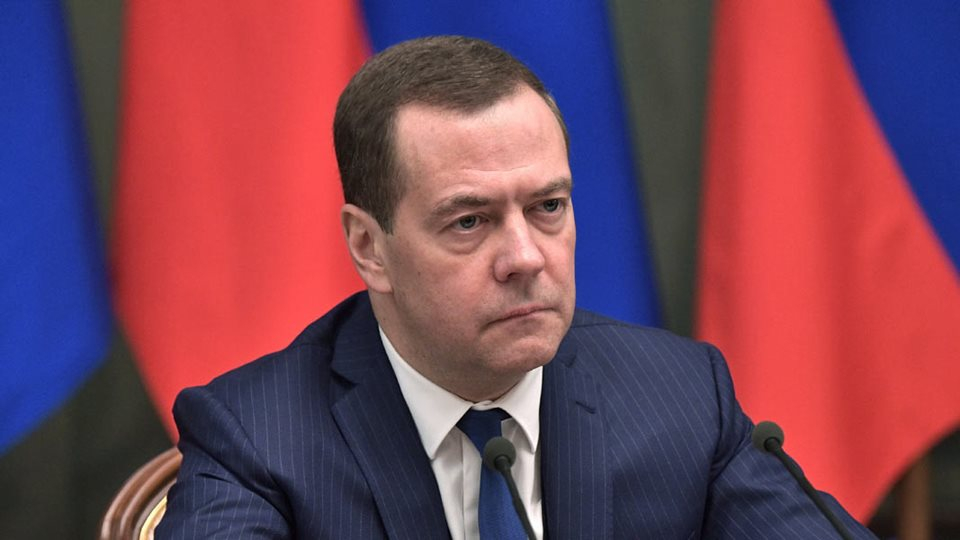 Медведев: Изучихме оръжията на Запада парче по парче в нашите заводи