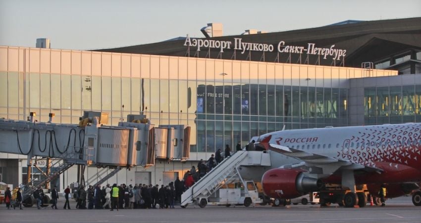 Паника над Санкт Петербург! Затвориха небето в радиус от 200 км заради НЛО КАРТИ