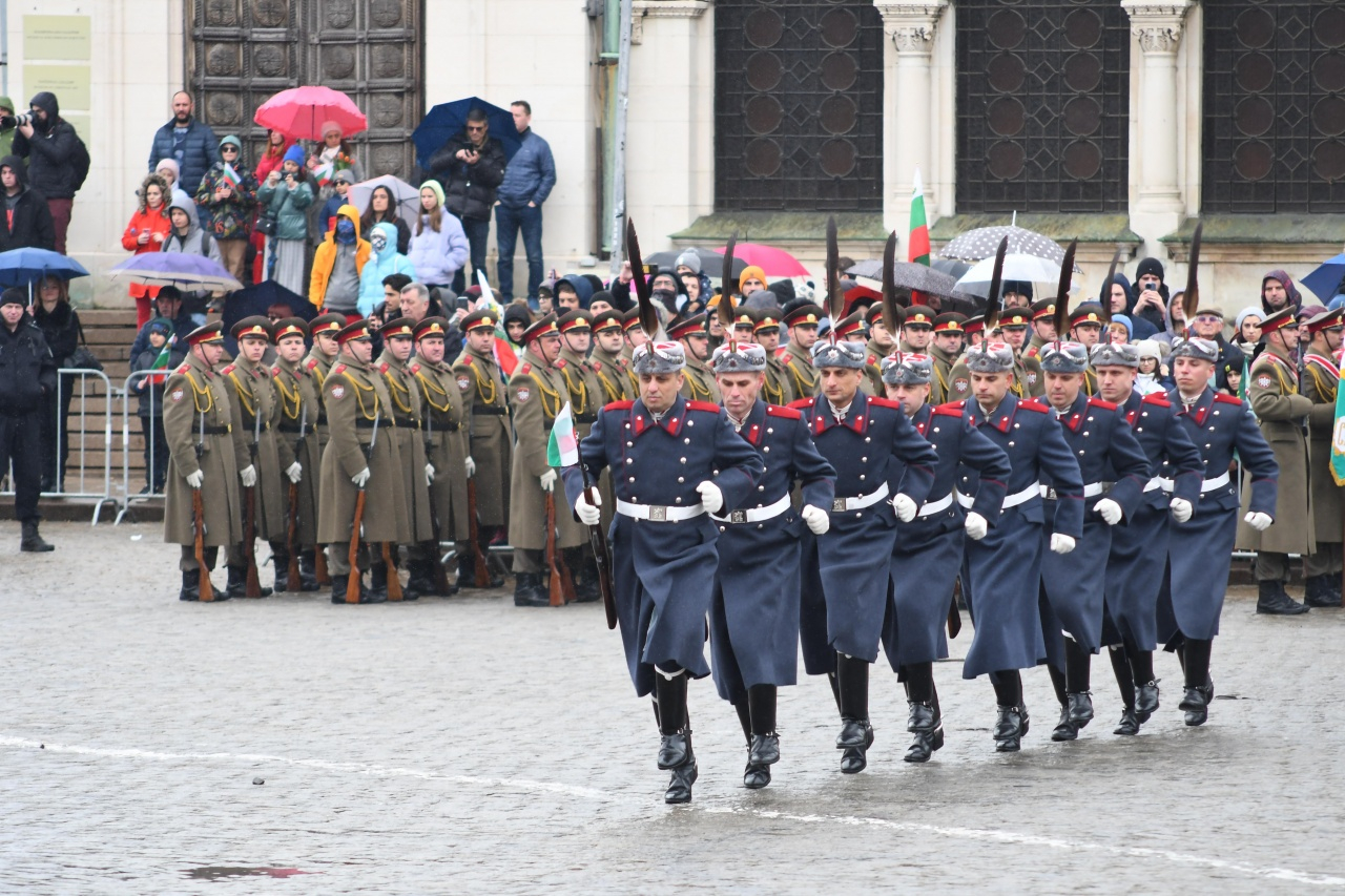 Военен ритуал в София постави началото на честванията за 3 март СНИМКИ