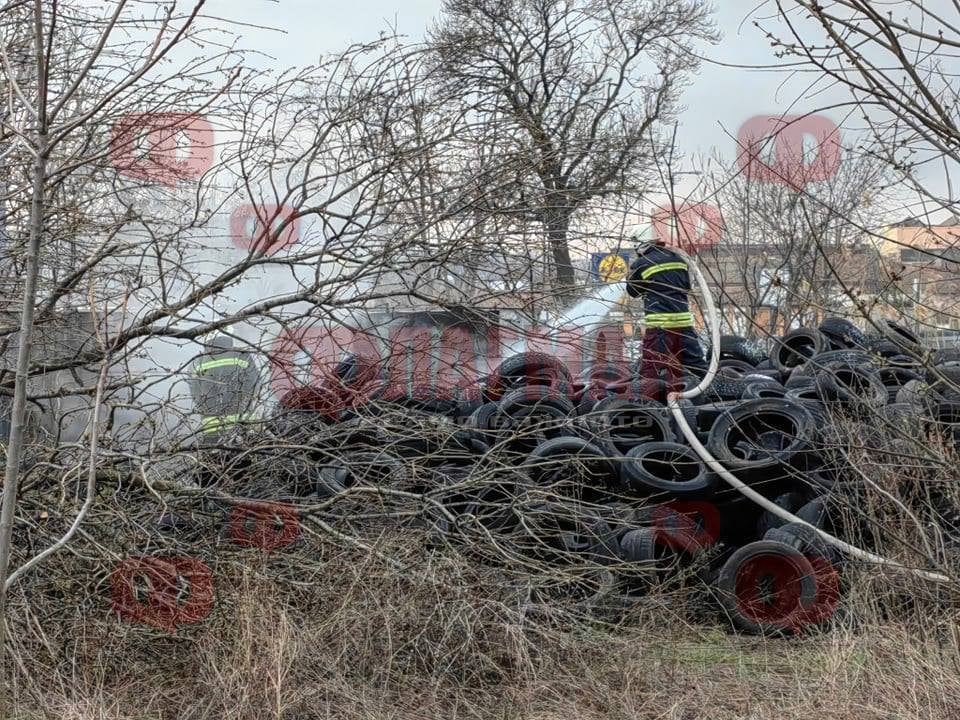 Задушлив смог се стеле над Бургас, ето какво се случва СНИМКИ 