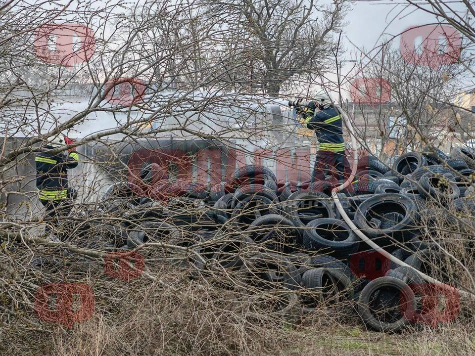 Задушлив смог се стеле над Бургас, ето какво се случва СНИМКИ 