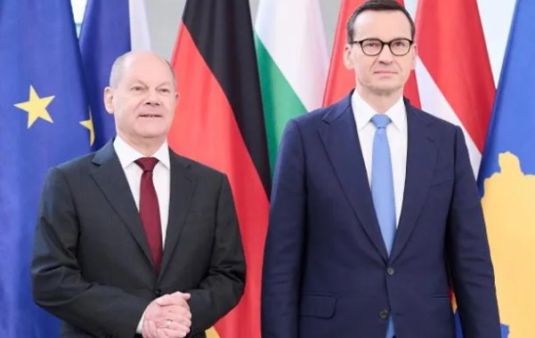 "Блумбърг": Полша и Германия нанесоха внезапен удар на Украйна