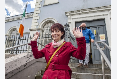 Хвърлиха в затвора ирландска пенсионерка заради критика към украинските бежанци СНИМКИ