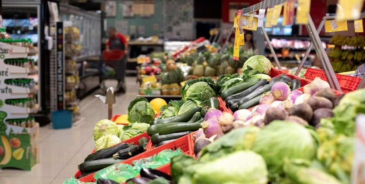 Можело! Френските супермаркети свалиха цените на основните храни след натиск от правителството