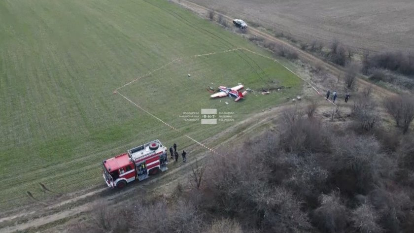 Покъртителни КАДРИ от трагедията с разбилия се самолет, пилотът можеше да е жив, ако...