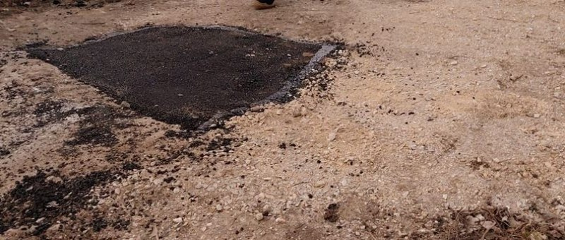 Странна кръпка асфалт в ж.к. "Люлин" взриви мрежата 