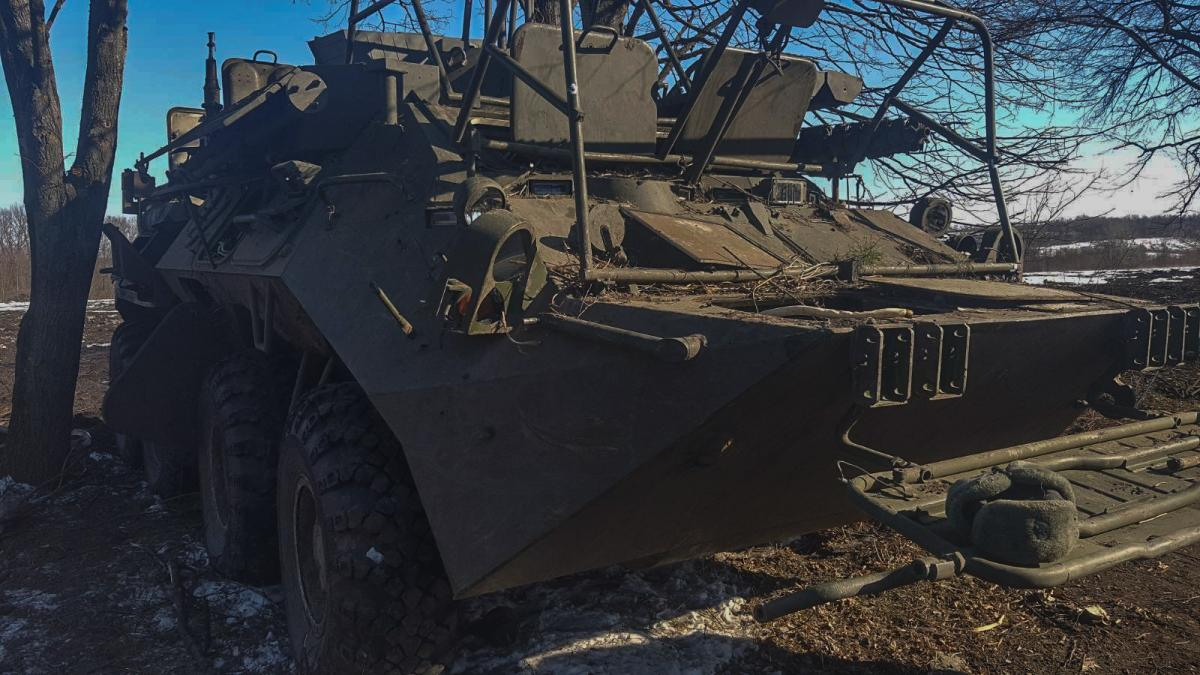 ВИДЕО от войната: ВСУ заловиха рядка военна машина R-149BMR