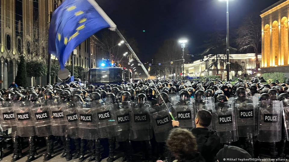 Шкварек: Гледайки "майдана" в Грузия, България да си прави сметката