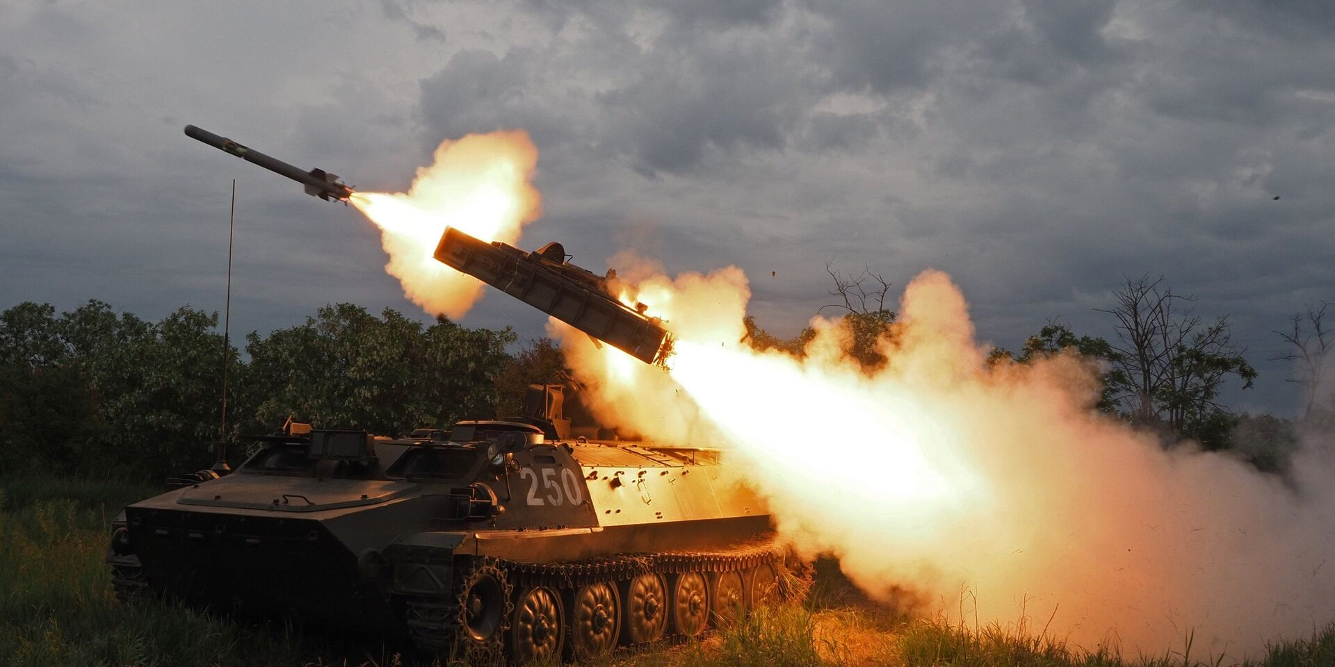 Нова масирана ракетна атака по Украйна посред нощите, гърмят експлозии