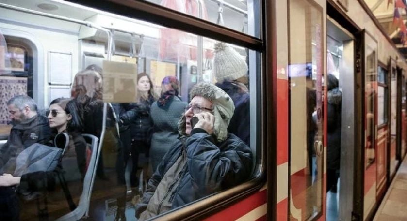 В Истанбул изтръпнаха! Откриха пукнатини в 148-годишното метро СНИМКИ