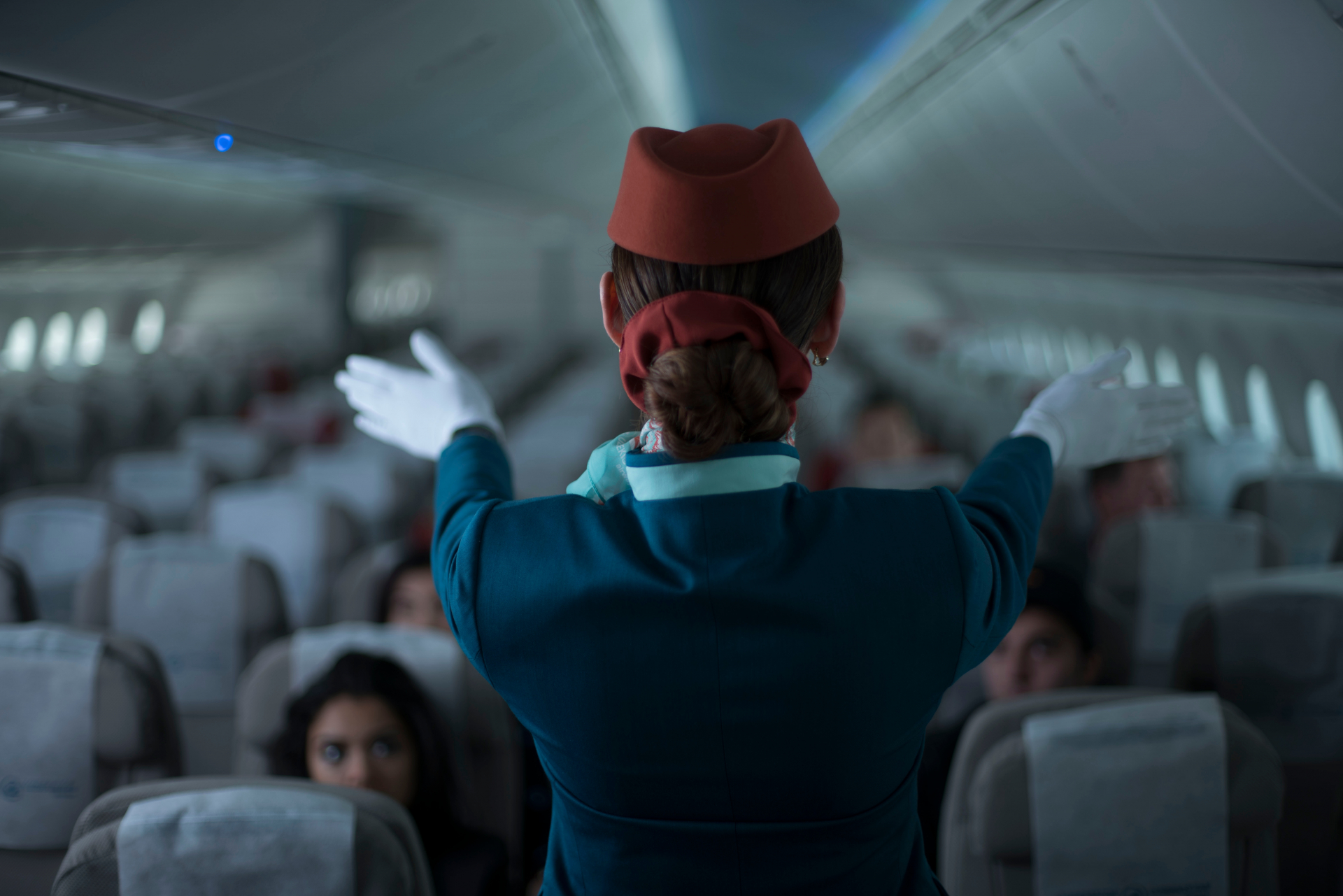 Естествена хубост: Руска стюардеса разтопи потребителите в мрежата