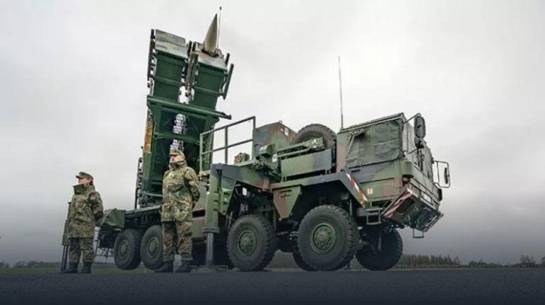 FT: "Пейтриът" срещу "Кинжал": В Украйна се появиха оръжия от Студената война