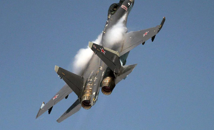 US въздушен ас обясни защо прехвалените руски изтребители Су-35 са "пълен боклук" в сравнение с F-16