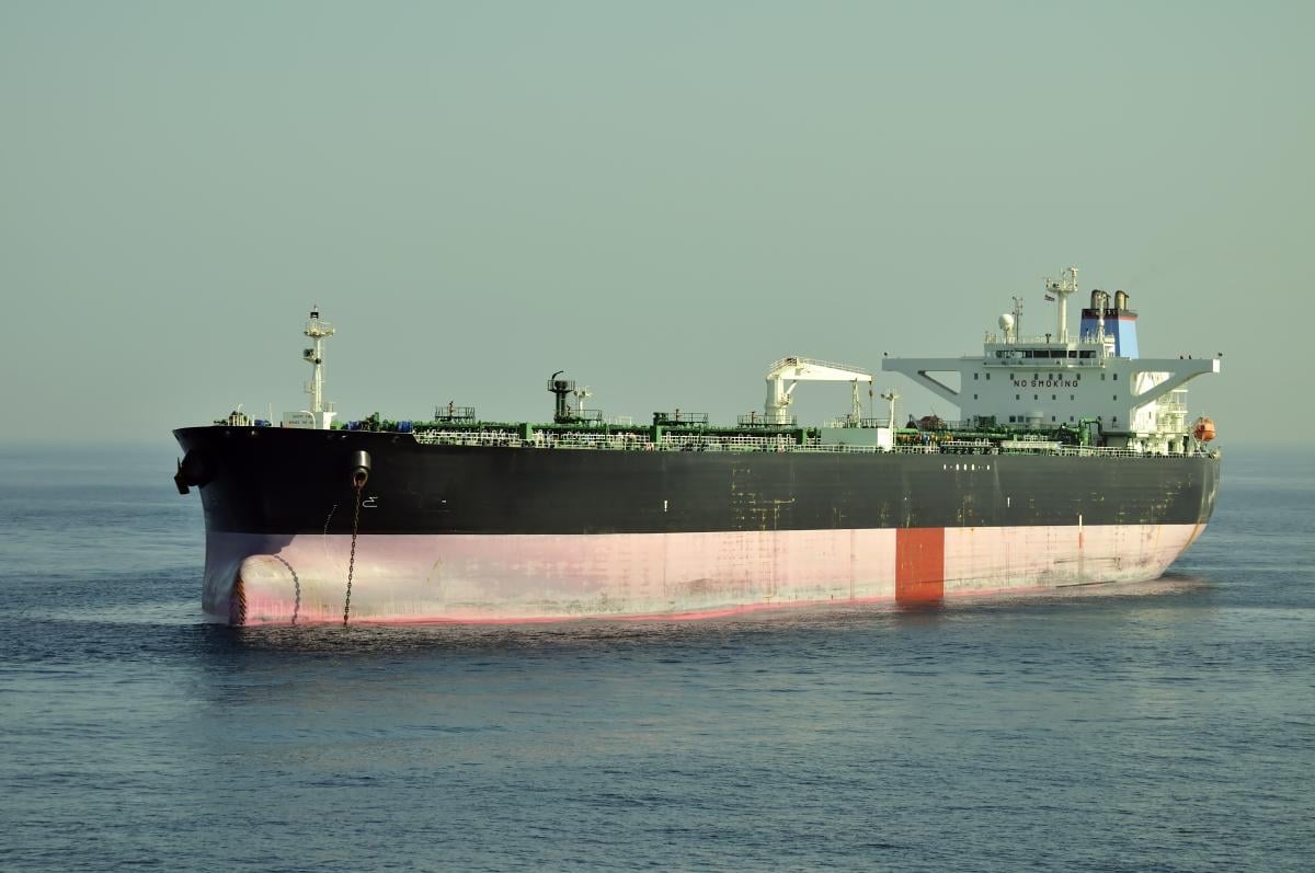 Bloomberg: САЩ създават флотилия от супертанкери за транспортиране на американски петрол до Европа