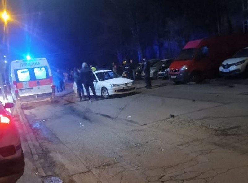Първи СНИМКИ от екшъна с много помлени коли в София, ето какво се е случило 
